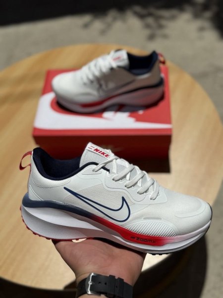 MEN.NIKE EAZGO V2